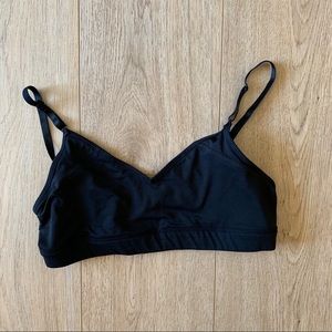 Black alo sports bra size medium
